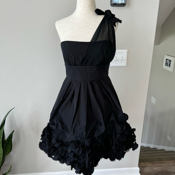 BCBG MAX AZRIA Soft-Shell Sheer ONE-SHOULDER TAFFETA DRESS Floral Hem - Black - Picture 8 of 14